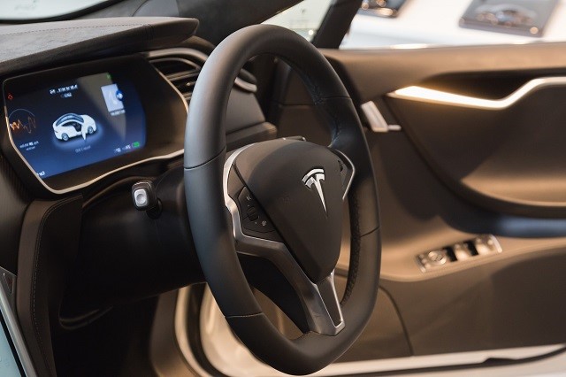 Tesla Autopilot: What It Is And How It Actually Works In The Tesla ...